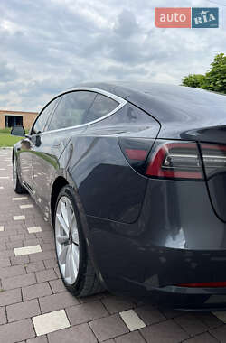 Седан Tesla Model 3 2018 в 