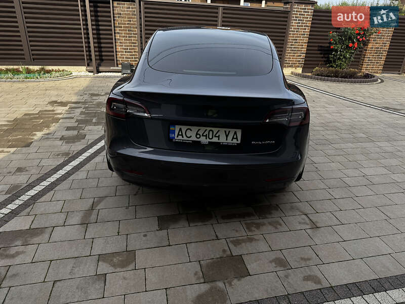 Седан Tesla Model 3 2022 в Луцке
