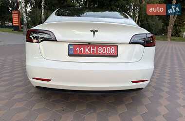 Седан Tesla Model 3 2023 в 