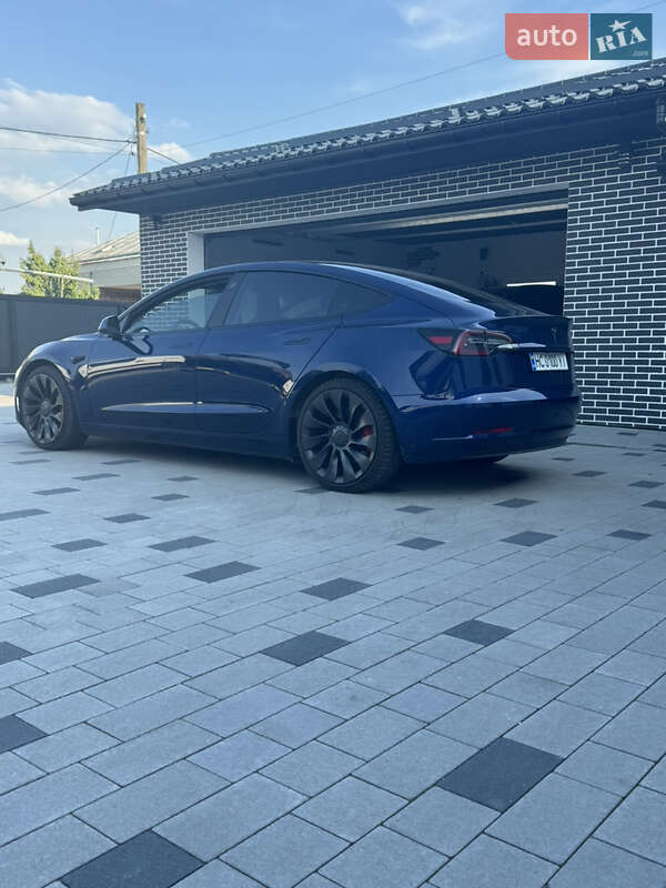 Седан Tesla Model 3 2021 в Львові