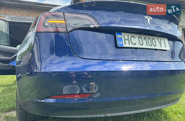 Седан Tesla Model 3 2021 в Львові