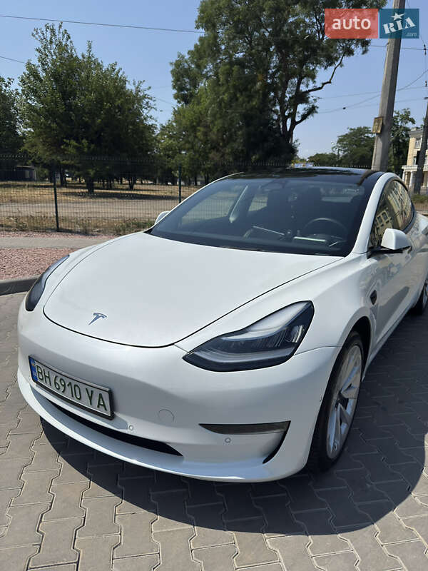 Седан Tesla Model 3 2022 в Одесі
