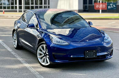 Седан Tesla Model 3 2018 в Києві