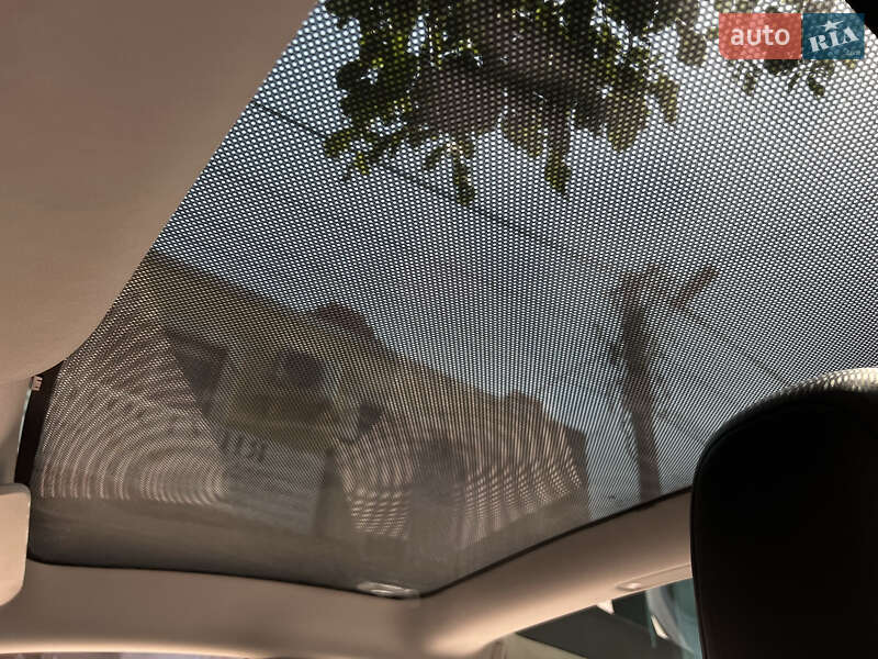 Седан Tesla Model 3 2020 в Николаеве