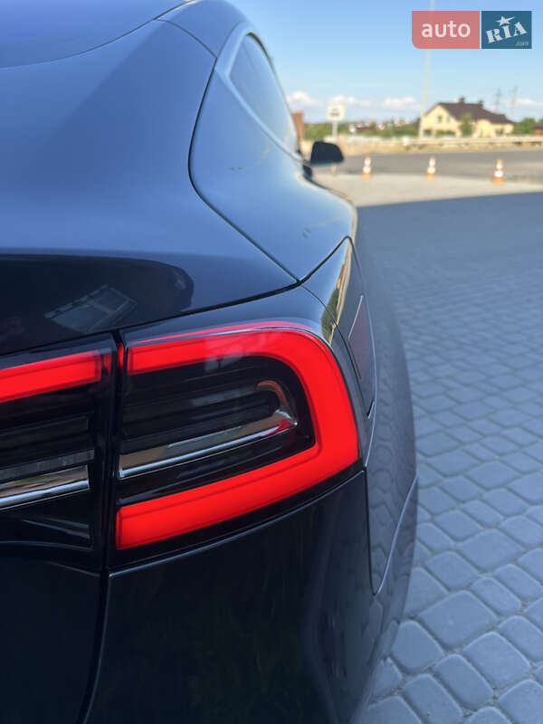 Седан Tesla Model 3 2017 в Вінниці