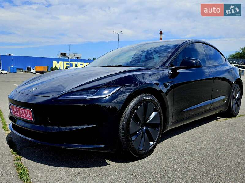 Седан Tesla Model 3 2024 в Днепре