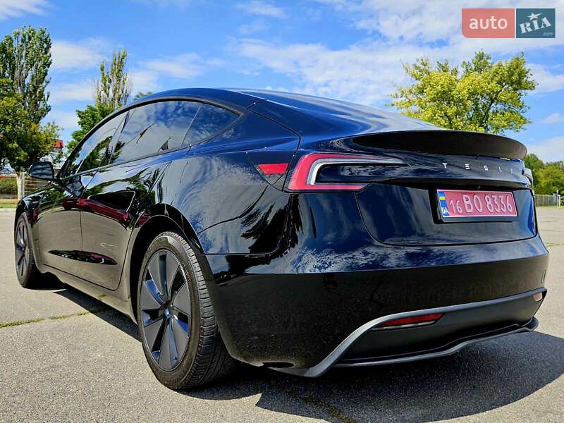 Седан Tesla Model 3 2024 в Днепре