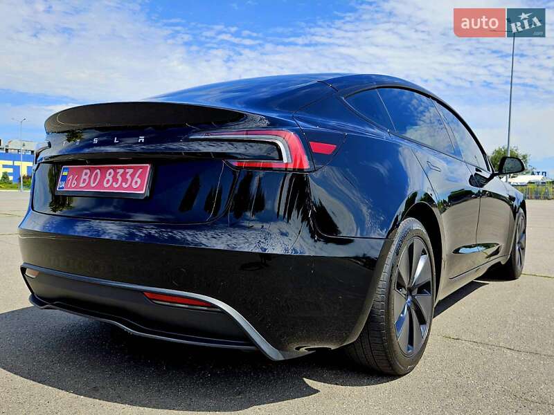 Седан Tesla Model 3 2024 в Днепре