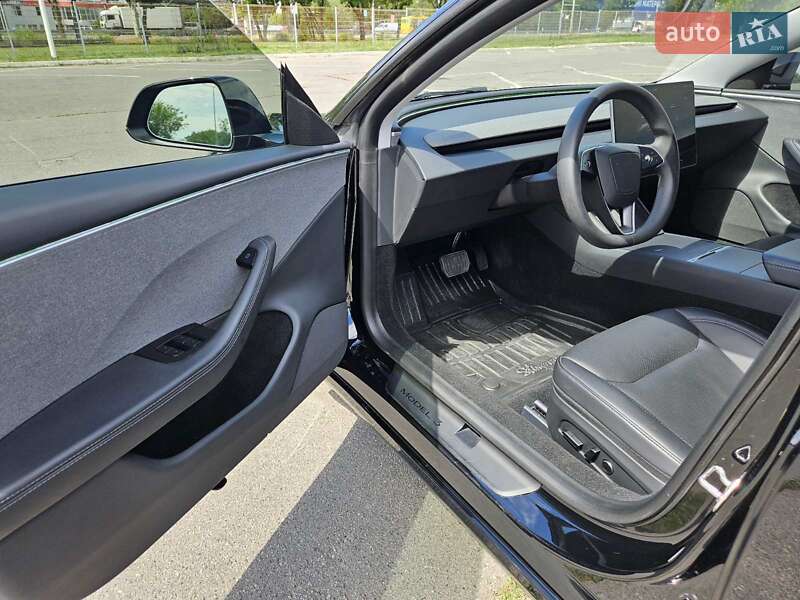 Седан Tesla Model 3 2024 в Днепре