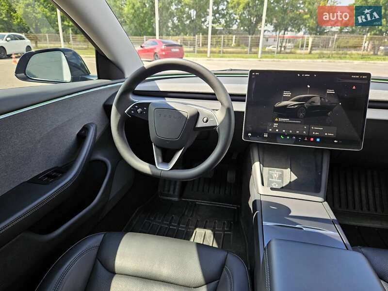 Седан Tesla Model 3 2024 в Днепре