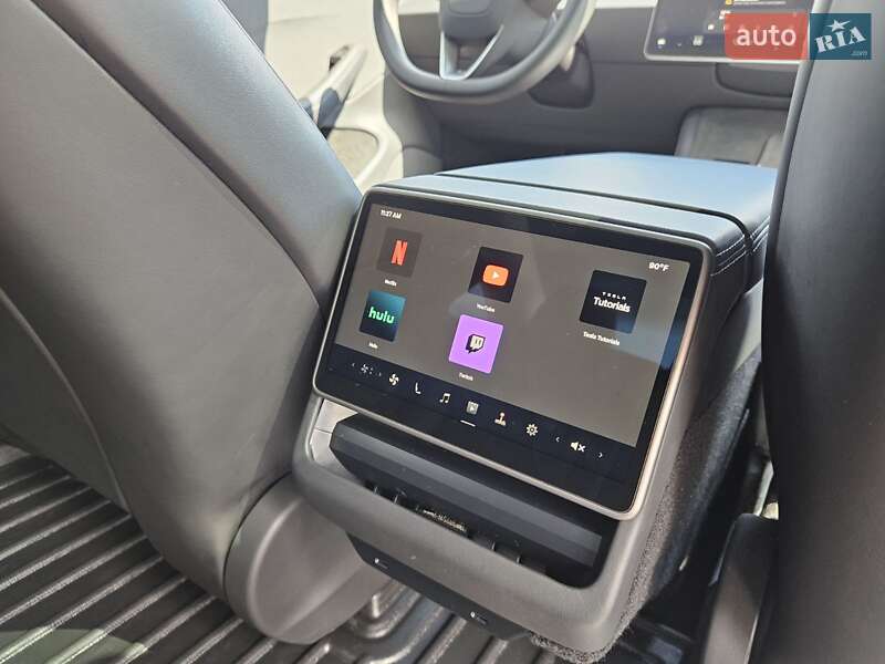 Седан Tesla Model 3 2024 в Днепре