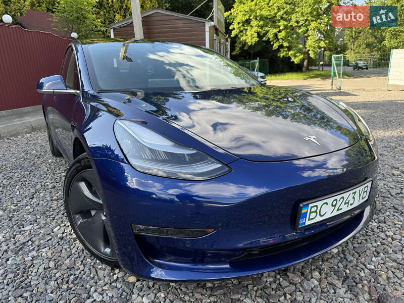 Tesla Model 3 2019