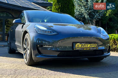Седан Tesla Model 3 2020 в Львове