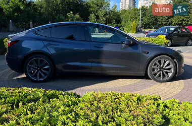 Седан Tesla Model 3 2020 в 