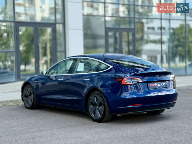 Седан Tesla Model 3 2018 в Харькове