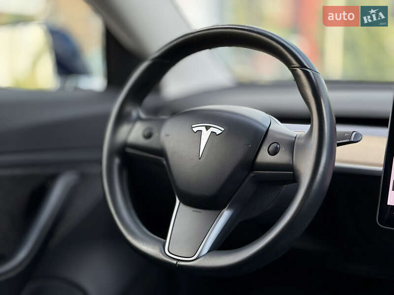 Седан Tesla Model 3 2018 в Харькове
