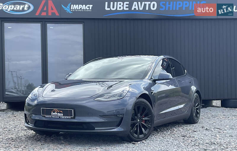 Tesla Model 3 2020