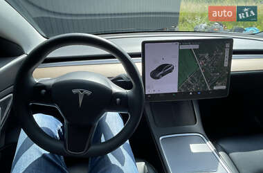 Седан Tesla Model 3 2020 в 