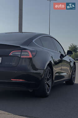 Седан Tesla Model 3 2018 в 