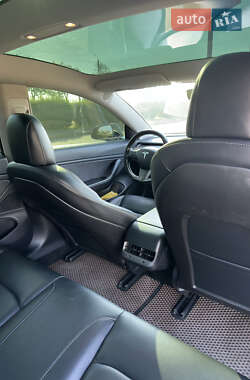 Седан Tesla Model 3 2018 в 