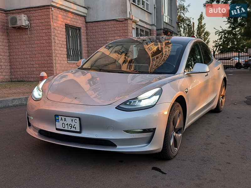Седан Tesla Model 3 2018 в Одессе