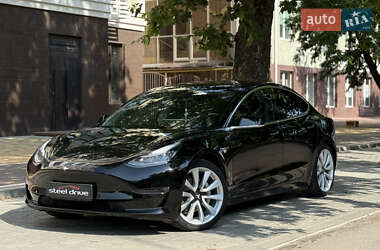 Седан Tesla Model 3 2019 в Николаеве