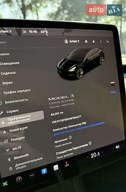 Седан Tesla Model 3 2021 в 