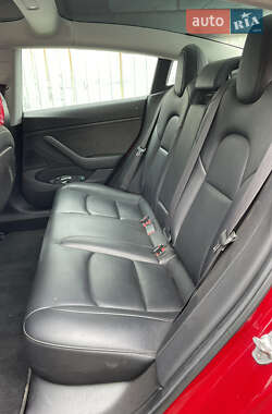 Седан Tesla Model 3 2019 в Сумах