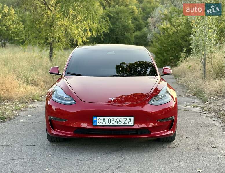 Седан Tesla Model 3 2020 в Каменском