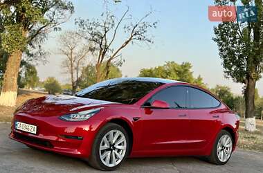 Седан Tesla Model 3 2020 в 
