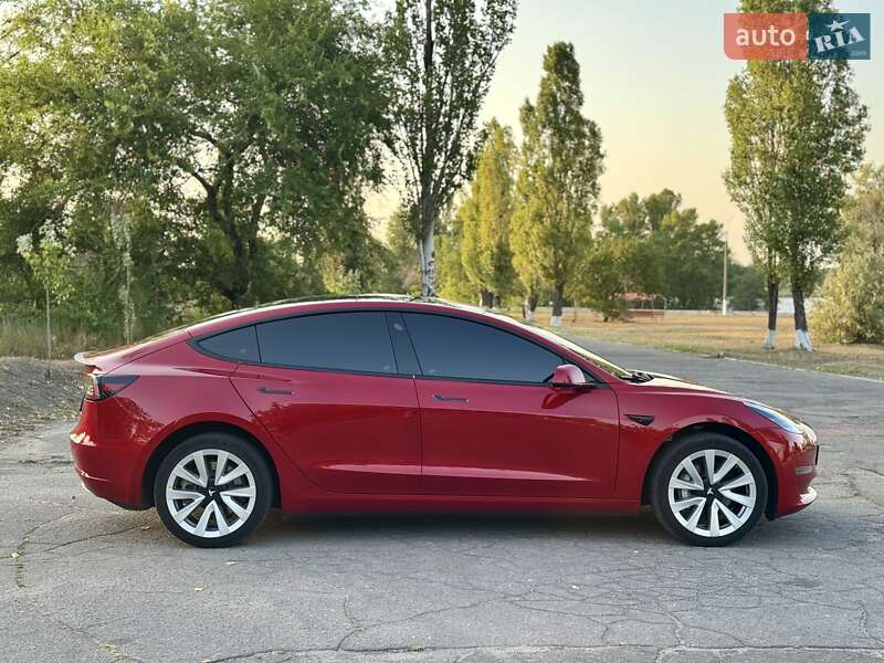 Седан Tesla Model 3 2020 в Каменском