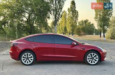 Седан Tesla Model 3 2020 в 