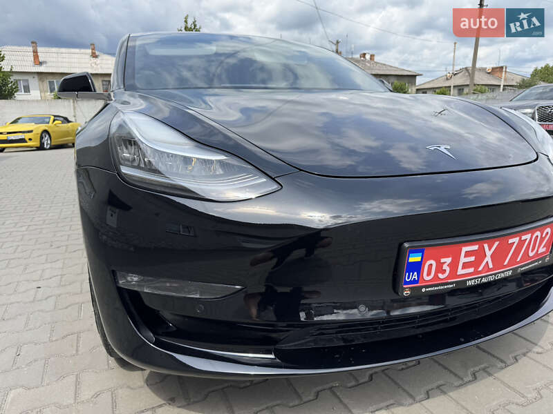 Седан Tesla Model 3 2019 в Луцке