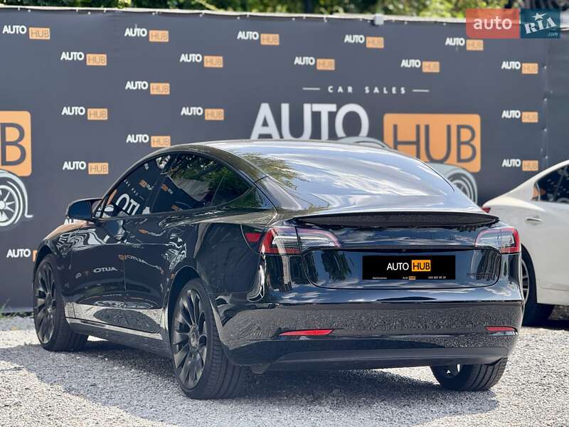 Седан Tesla Model 3 2023 в Харькове