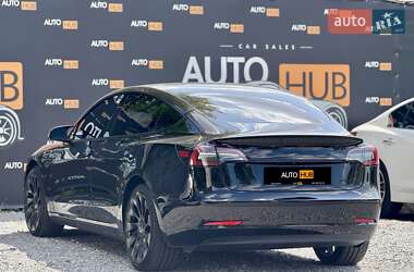 Седан Tesla Model 3 2023 в 