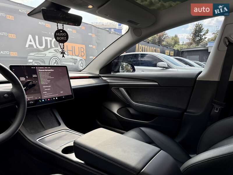 Седан Tesla Model 3 2023 в Харькове