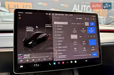 Седан Tesla Model 3 2023 в 