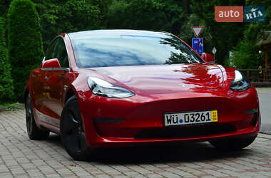 Седан Tesla Model 3 2020 в Дрогобыче