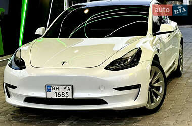 Седан Tesla Model 3 2021 в Киеве