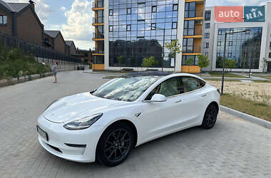 Седан Tesla Model 3 2019 в Виннице