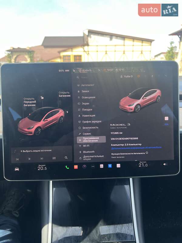 Седан Tesla Model 3 2019 в Чернівцях