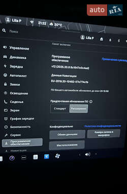 Седан Tesla Model 3 2023 в 