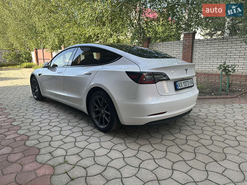 Седан Tesla Model 3 2022 в Харькове