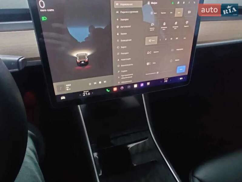 Седан Tesla Model 3 2019 в Житомире