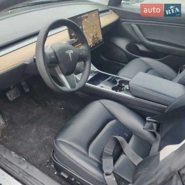 Седан Tesla Model 3 2019 в Житомире