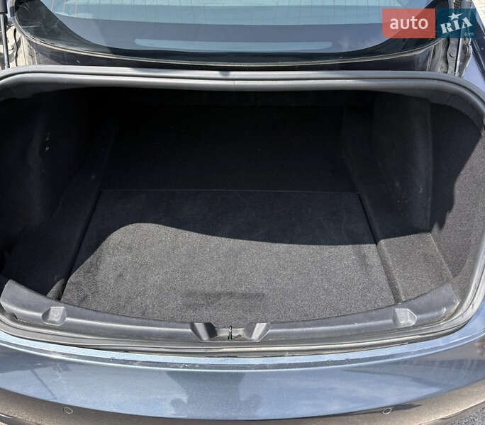 Седан Tesla Model 3 2019 в Ровно