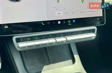 Седан Tesla Model 3 2020 в 