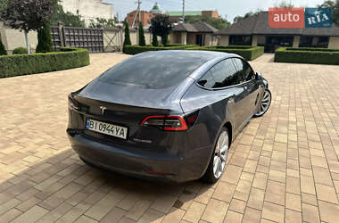 Седан Tesla Model 3 2019 в 