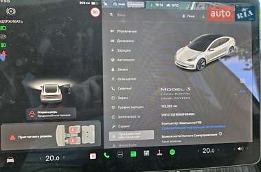 Седан Tesla Model 3 2018 в Львове