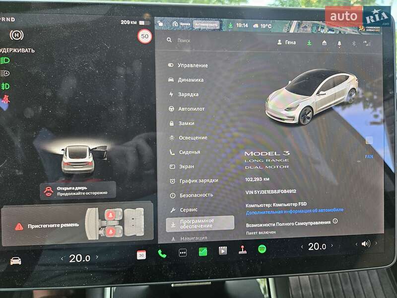 Седан Tesla Model 3 2018 в Львові